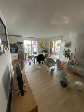 Appartement très lumineux proche Métro Asnières